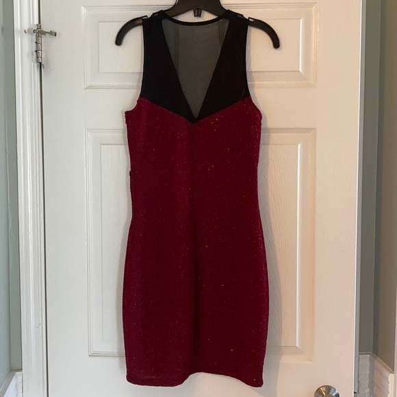 le chateau Dress - Picture 3 of 10